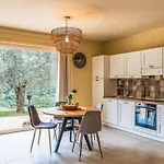 Micuzzo By Interhome *