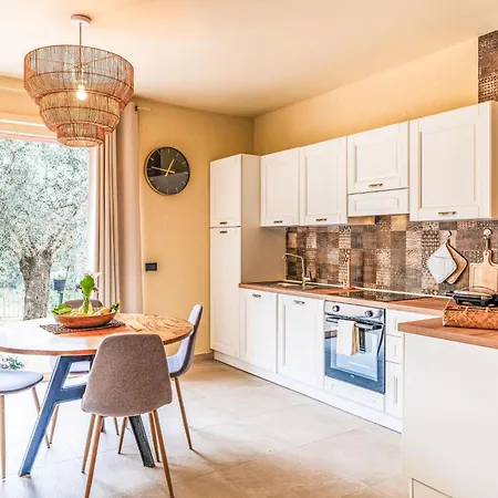 Micuzzo By Interhome * Lingueglietta