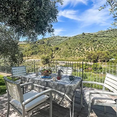 Micuzzo By Interhome Lingueglietta