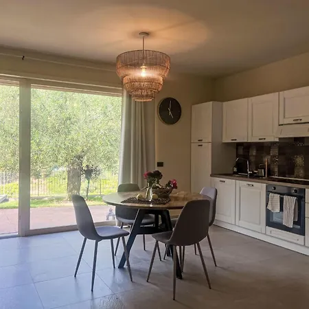 Micuzzo By Interhome Lingueglietta