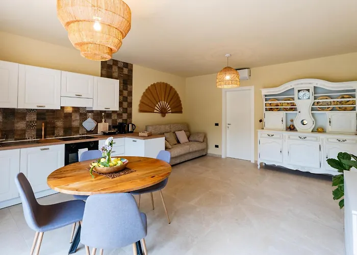Micuzzo By Interhome Lingueglietta