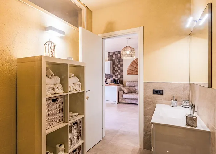 Micuzzo By Interhome Апартаменты Lingueglietta